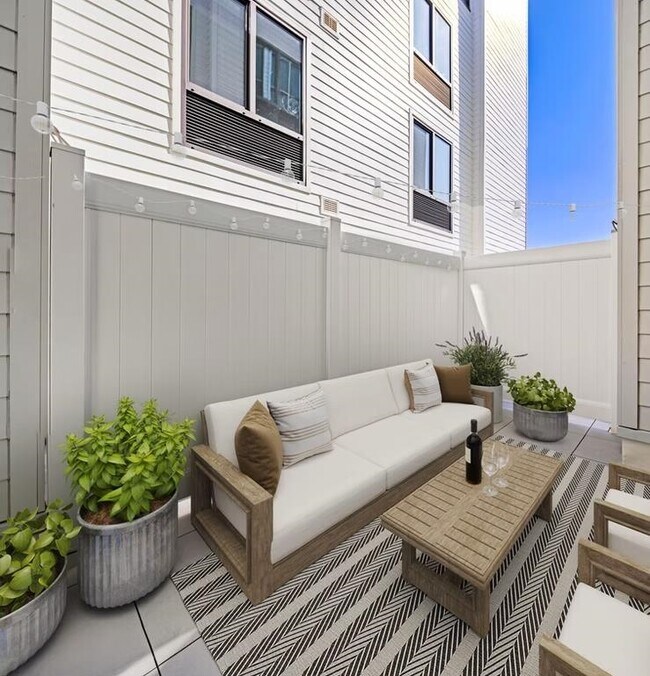 Photo - 4525 Bergenwood Ave Unidad 408