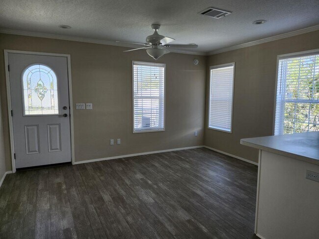 Photo - 1 Flamboyant St