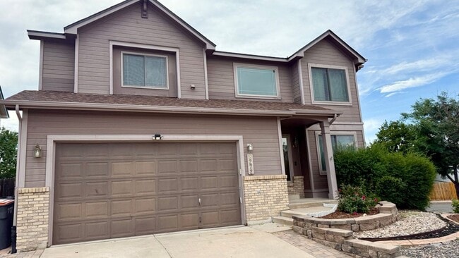Building Photo - GOURMET KITCHEN-D20-6 BEDROOMS Rental