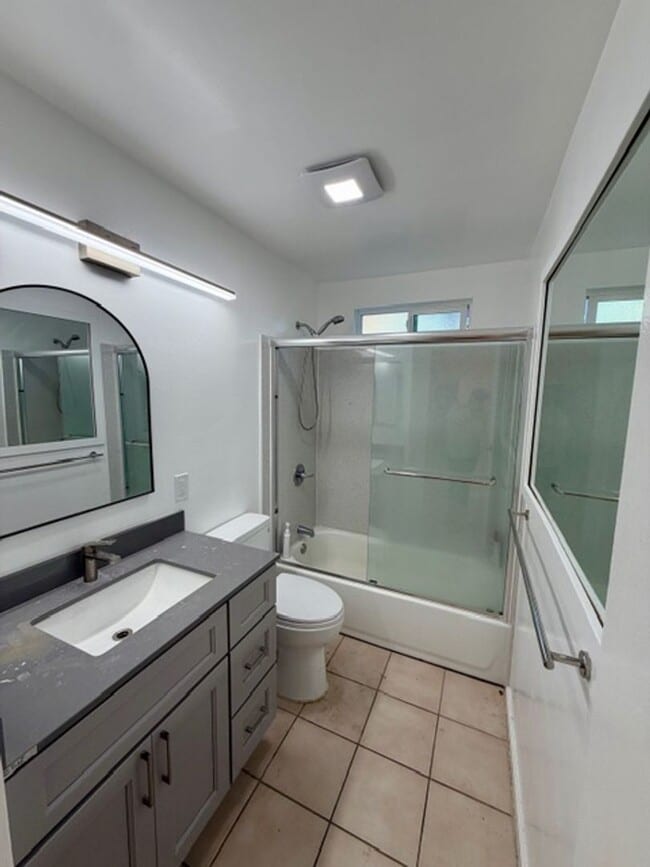 Photo - 02360 Unit 2362A