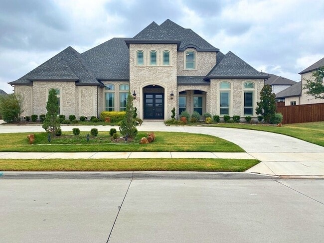 Building Photo - 2151 Lassen Dr