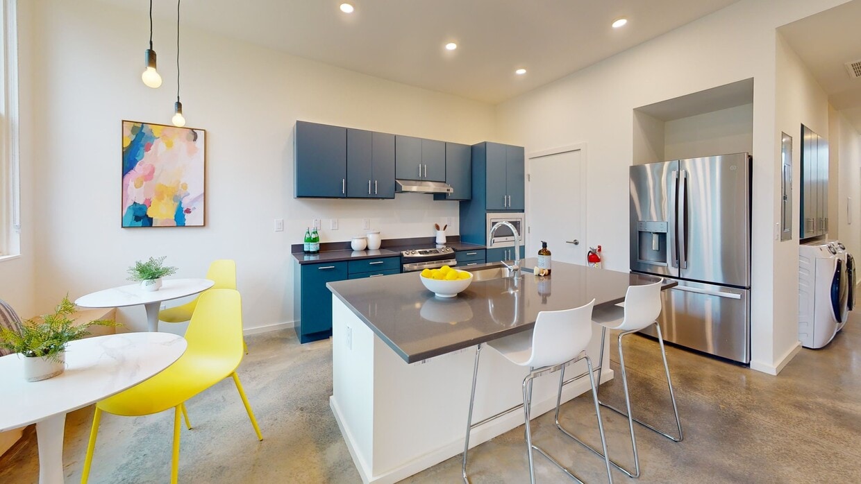 Photo - Professional Coliving - Private Room & Wal... Apartments