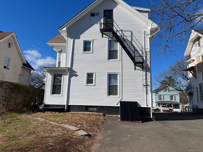 Photo - 77 Windsor Ave Unit 2