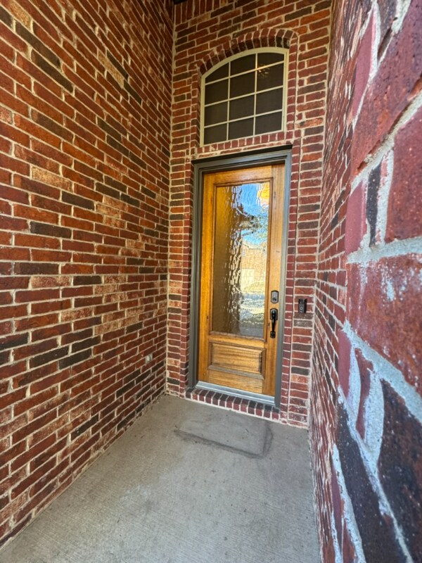 Photo - 569 Griffith Dr