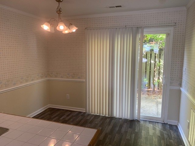 Photo - "Charming 2-Bed Townhouse Oasis in Winterville – Comfort Meets Convenience!"