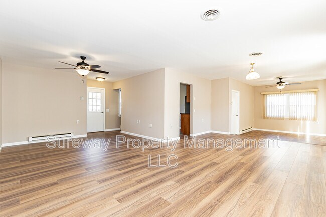 Photo - 49 Westport Dr