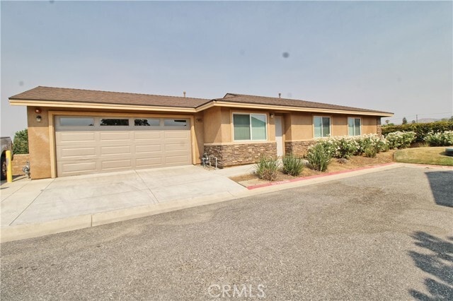 Building Photo - 34610 Pinewood Ct Rental
