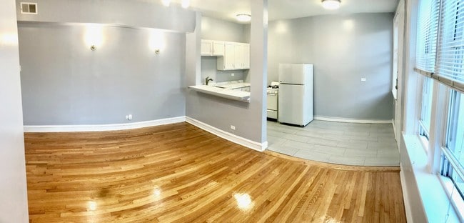 Photo - 4165 S Archer Ave Unit 302