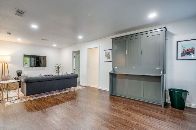 Photo - Fully furnished and updated 3 bedroom 2 bath in the heart of River Oaks. Available immediately an...