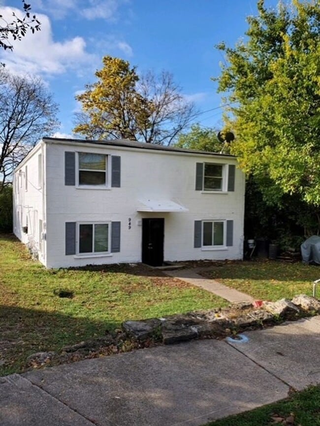 Building Photo - 949 Adams St Unit 949-3