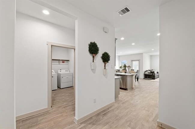 Building Photo - 7214 Sunset Crk Dr