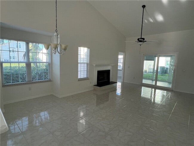 Photo - 1950 Westminster Cir Unit 7