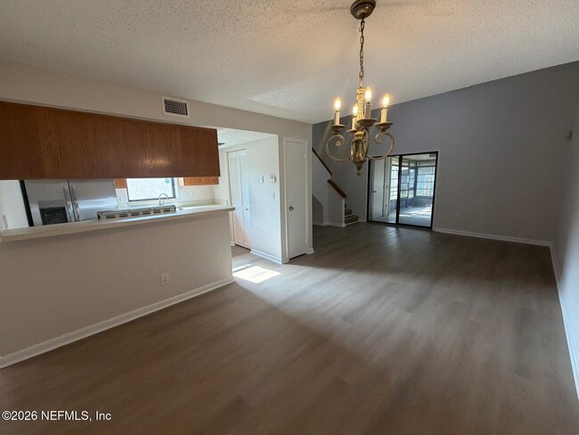 Photo - 5557 Greatpine Ln S