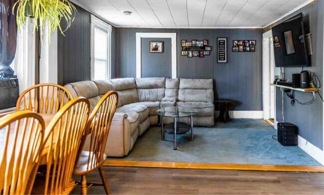 Photo - 342 Main St Unit B