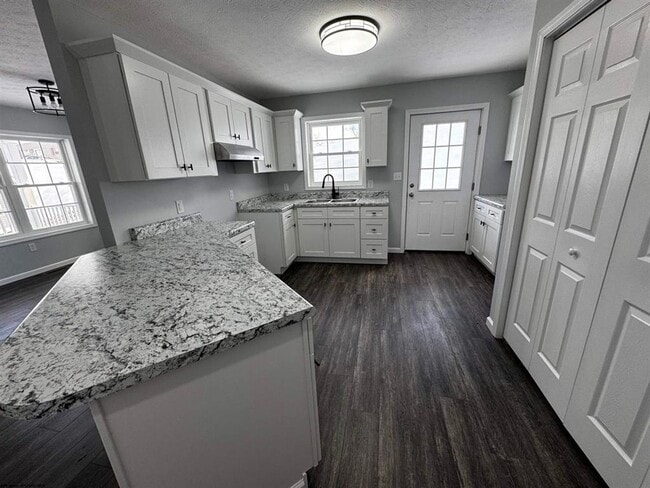 Photo - 156 Montgomery Rd