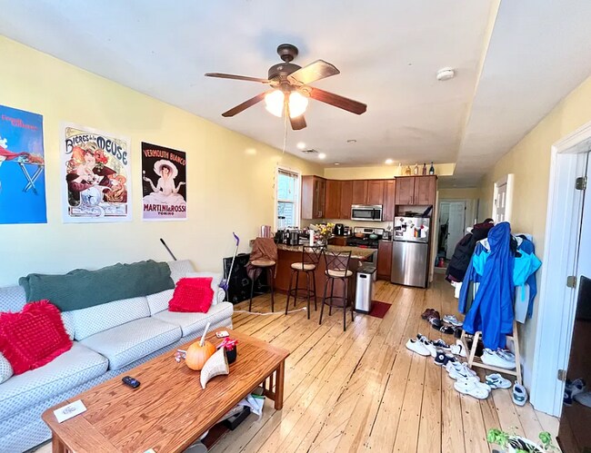 Photo - 731 Parker St Unidad 2 Rental