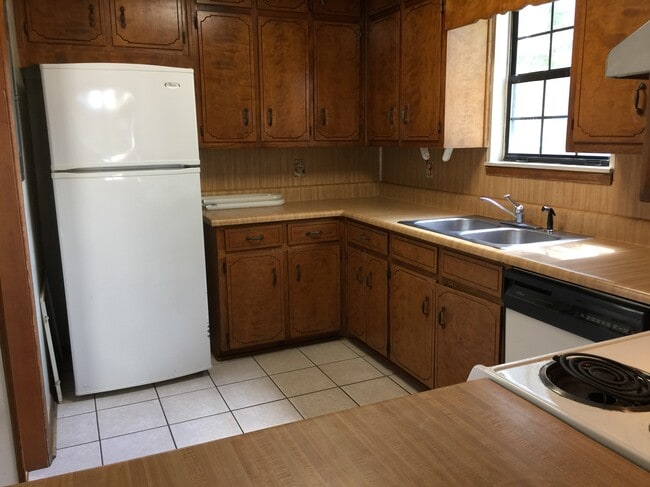 Photo - 75 Ezzard St