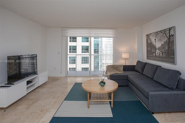 Building Photo - 1200 Brickell Bay Dr Unit 2704