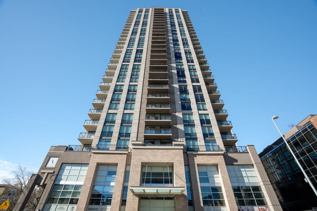 Building Photo - 1-3010 10 St SW