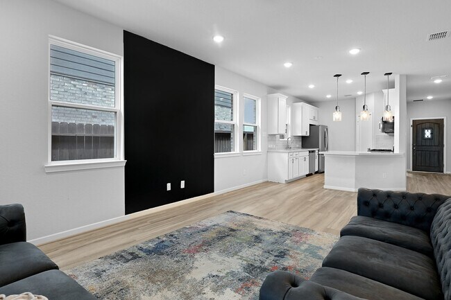 Photo - 9119 Brixham Dr