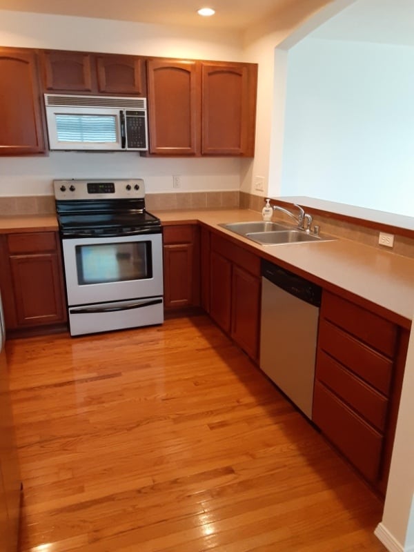 2730 10th Ct SE Townhome For Rent in Olympia, WA