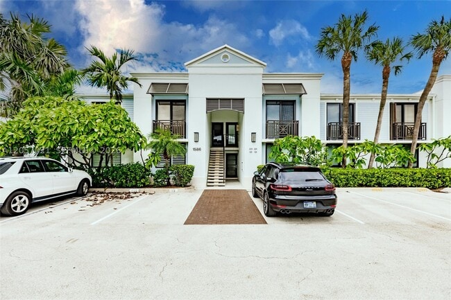 Building Photo - 1586 S Ocean Dr Unit 125