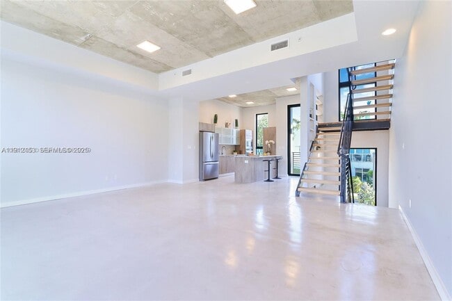 Photo - 645 NE 4th Ave