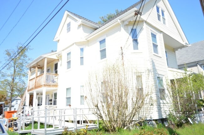 Building Photo - 85 Richards Ave Unit 3