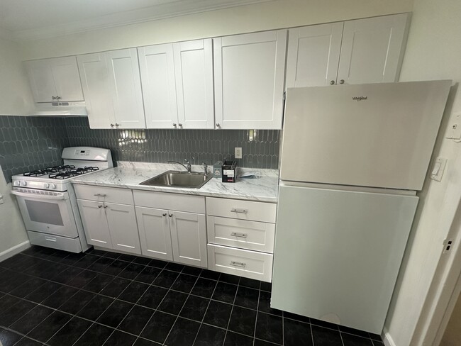Photo - 90 Millburn Ave Unidad 1