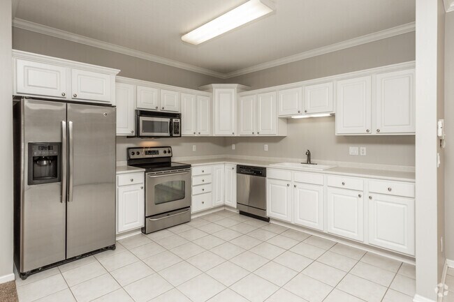 2BR, 2BA - 1,194 SF