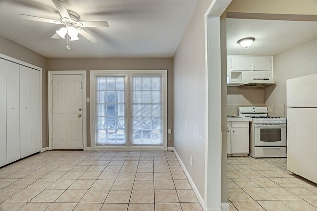 Photo - 2202 Park St Unit 03