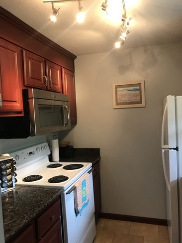 Galley Kitchen - 710 Main St Unit 15