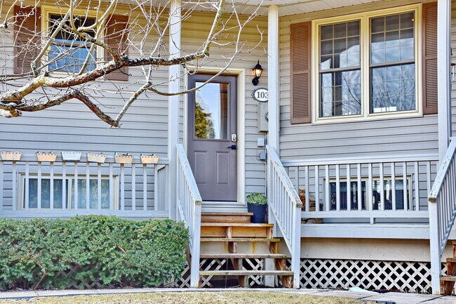 Photo - 150 Victoria St S