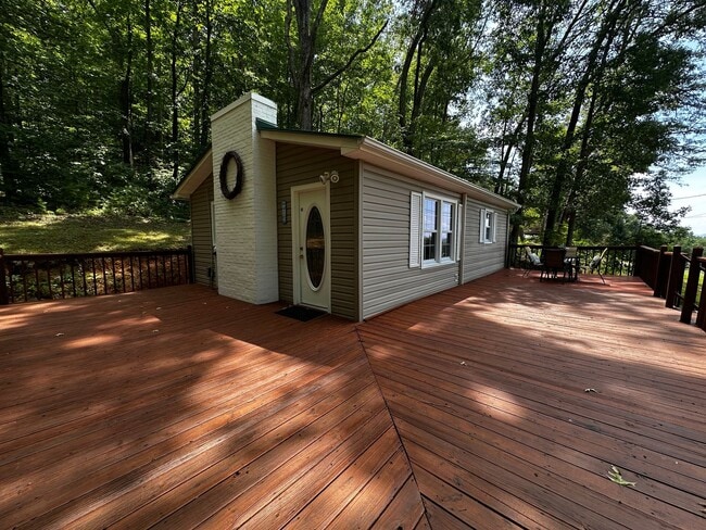 Photo - 253 White Ln