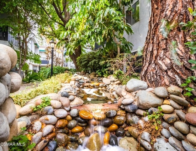 Photo - 18645 Hatteras St Unidad 237