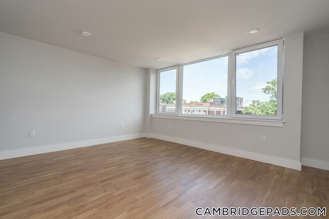 Photo - 334 Harvard St Unidad A6