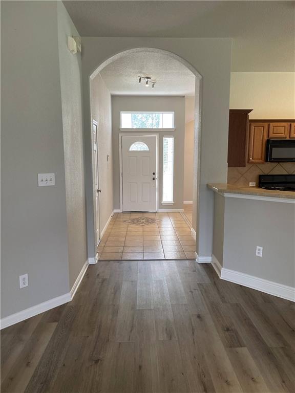 Photo - 214 Newport Landing Pl