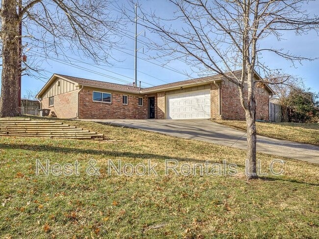 Building Photo - 5966 E 36th St