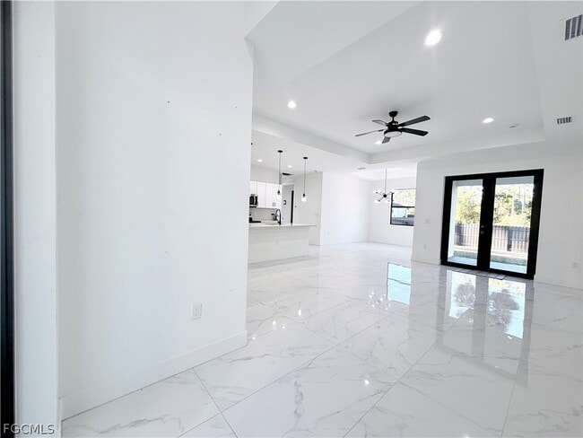 Photo - 312 Rosanna Ave