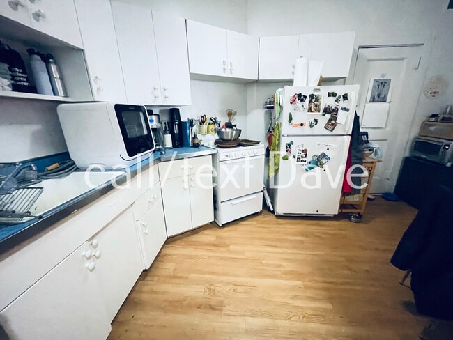 Photo - 1589 Beacon St Unidad 4