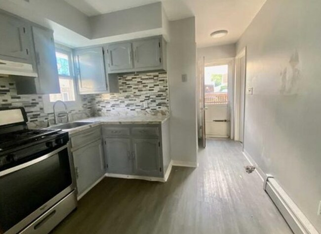 Photo - 251 Schuyler Ave Apartments Unit 2