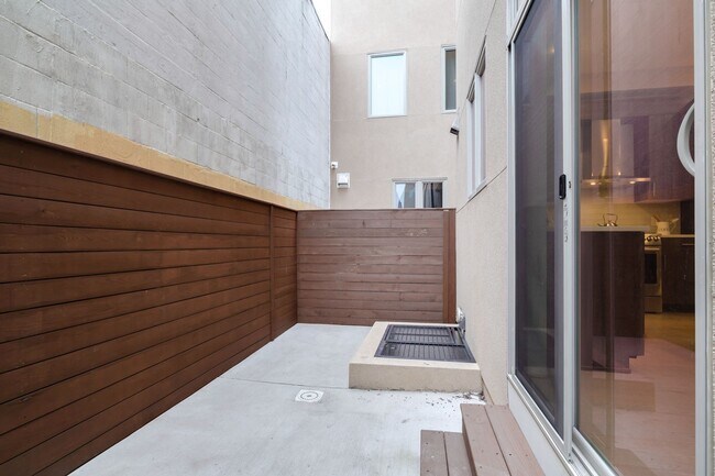 Photo - Northern Liberties Townhome with Parking