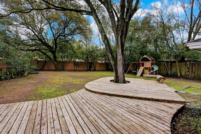 Photo - 1103 River Glyn Dr