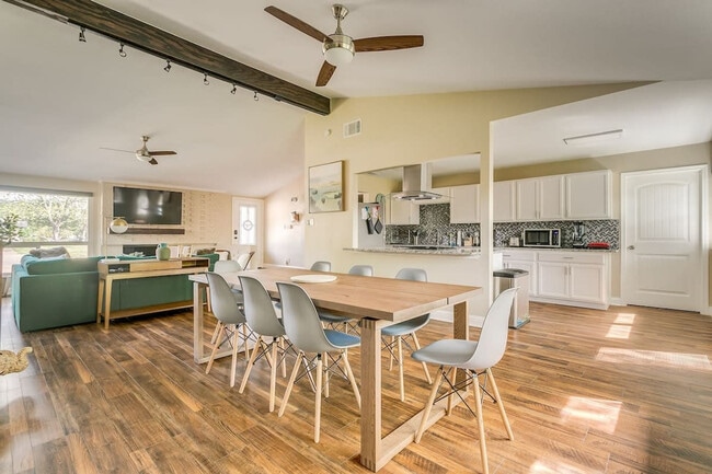 Photo - 12005 Cromwell Dr Unidad ID1019471P