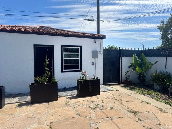 Photo - 9650 S Harvard Blvd Unit Studio