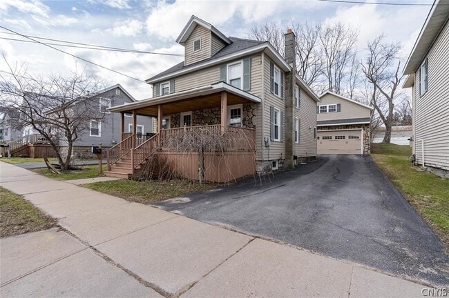 Photo - 5383 Bostwick St