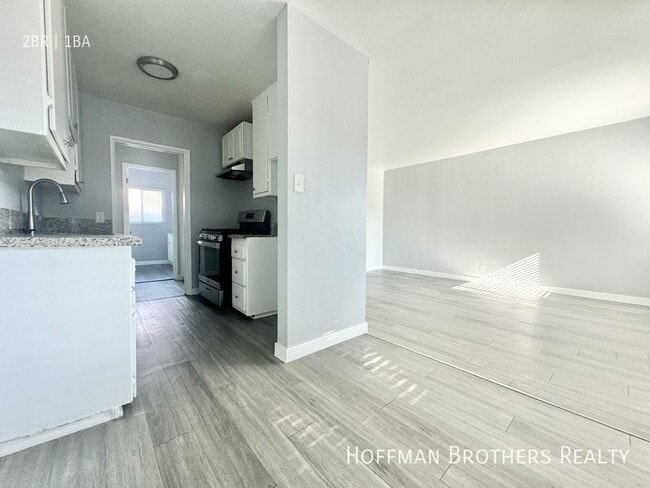 Photo - 1431 Elm Ave Unit 1