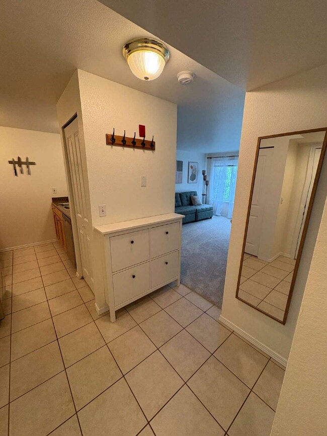 Photo - Bright, Modern 1BR Near Hospitals, SU & Transit in secure building and a Walk Score of 95! Unit #A310