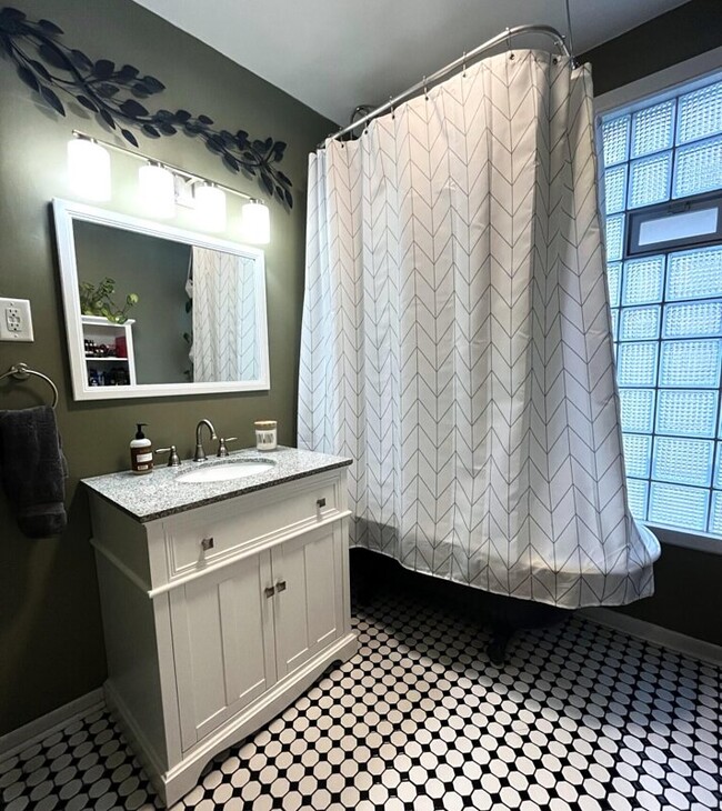 Bathroom - 1825 N 58th St Unit 1825