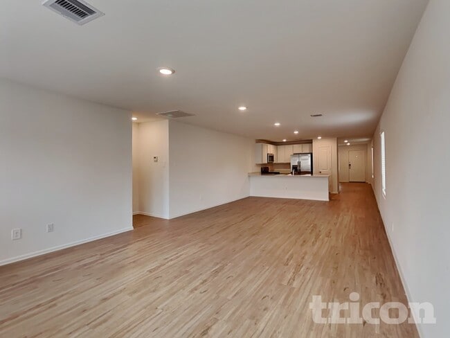 Photo - 3214 Holly Stokes Wy